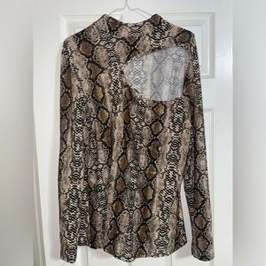 Snake pattern top
